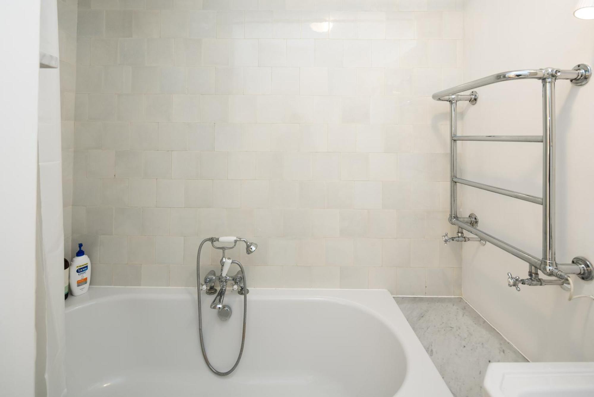 Ferienwohnung Charming 2-Bed Flat In The Heart Of Nottinghill - Steps From Portobello Rd Market And Nottinghill Bookshop London Exterior foto