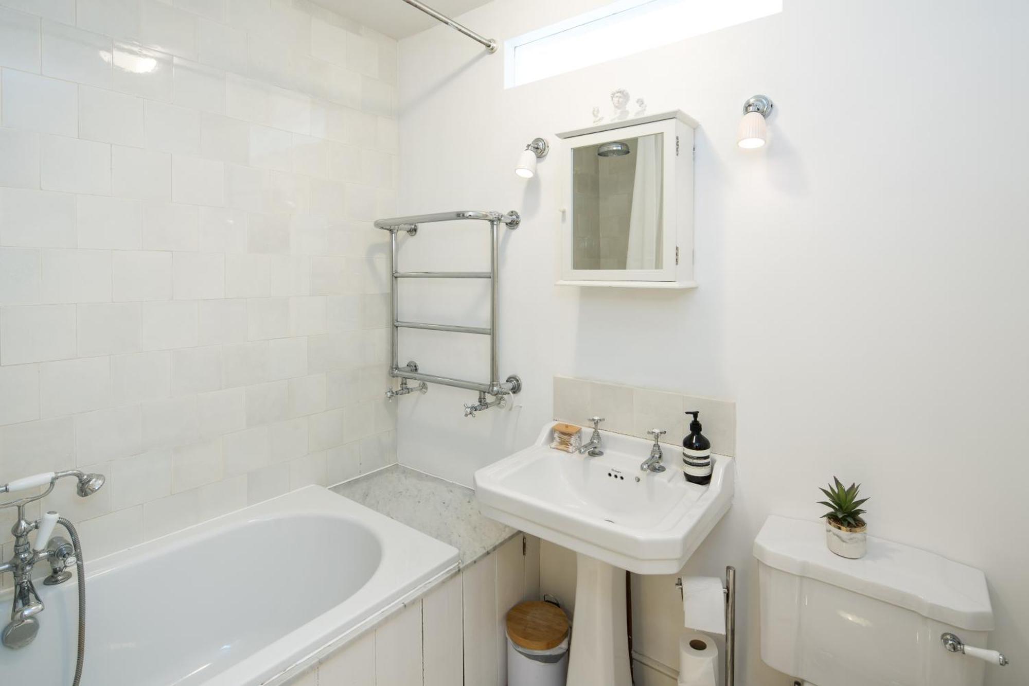 Ferienwohnung Charming 2-Bed Flat In The Heart Of Nottinghill - Steps From Portobello Rd Market And Nottinghill Bookshop London Exterior foto